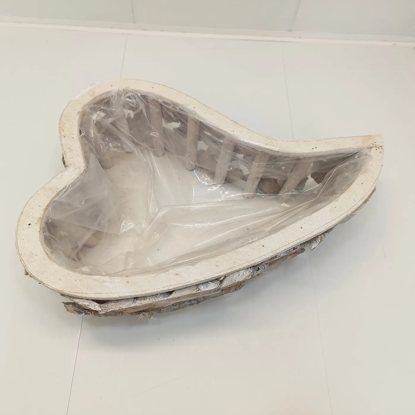 Ghiveci decorativ lemn formă inimă LY004 (25 x 38 x 10 cm) - imagine 1